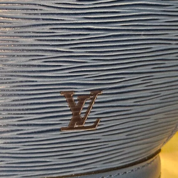 SOLD Louis Vuitton EPI PM Saint Jacques in Blue Authenticated - Picture 16 of 16